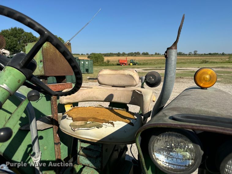 image for item MV9093 1968 John Deere 4020 tractor