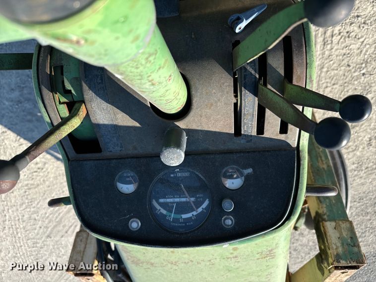 image for item MV9093 1968 John Deere 4020 tractor