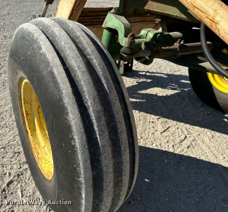 image for item MV9093 1968 John Deere 4020 tractor