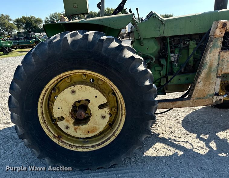 image for item MV9093 1968 John Deere 4020 tractor