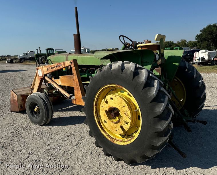 image for item MV9094 1969 John Deere 4020 tractor