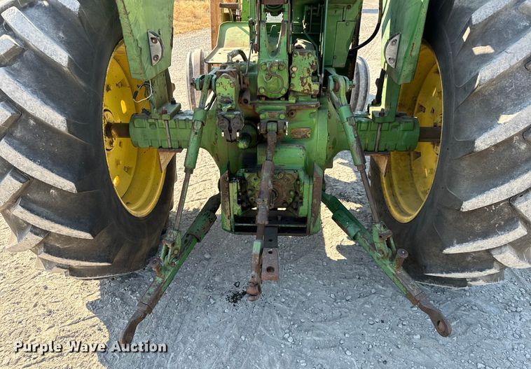 image for item MV9094 1969 John Deere 4020 tractor