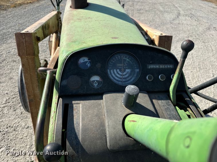 image for item MV9094 1969 John Deere 4020 tractor