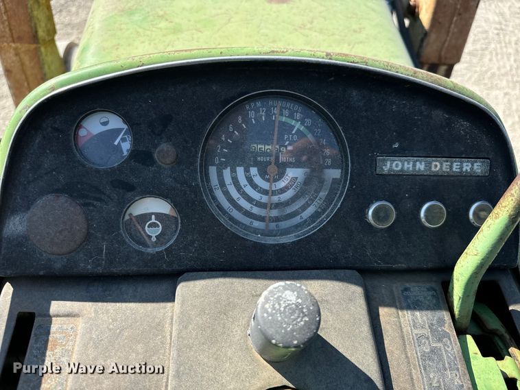 image for item MV9094 1969 John Deere 4020 tractor