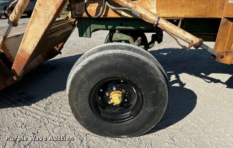 image for item MV9094 1969 John Deere 4020 tractor