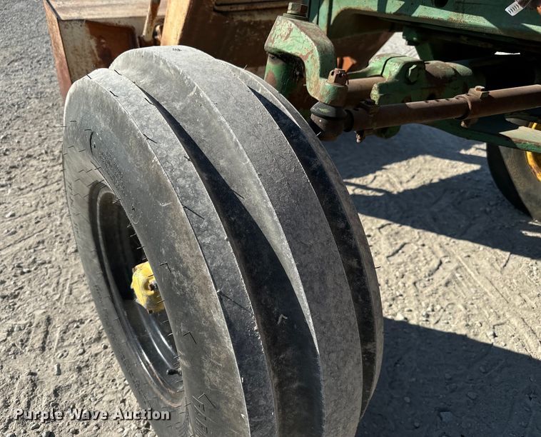 image for item MV9094 1969 John Deere 4020 tractor