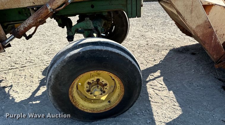 image for item MV9094 1969 John Deere 4020 tractor