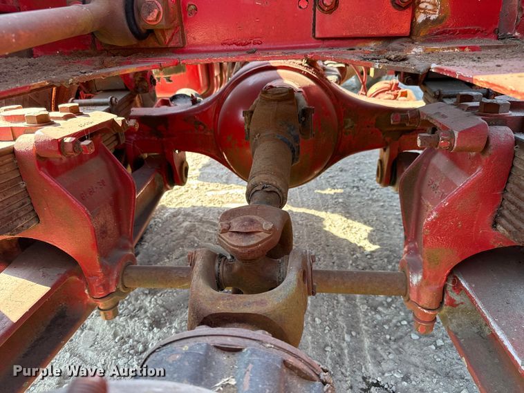 image for item MV9095 1971 Hendrickson semi truck