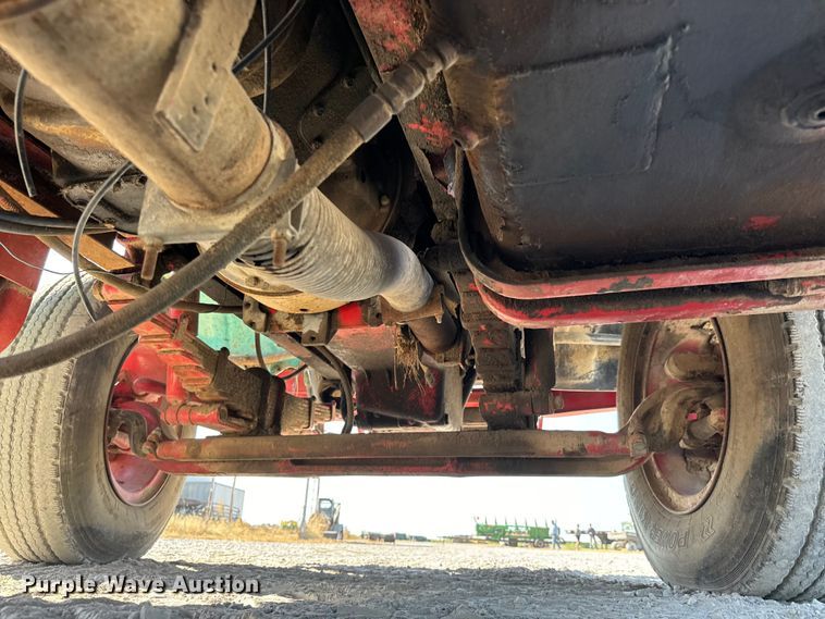 image for item MV9095 1971 Hendrickson semi truck