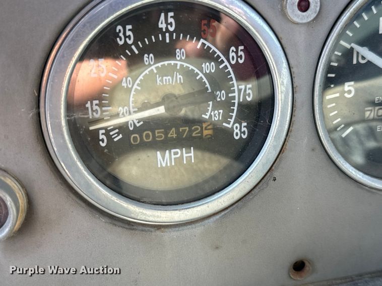 image for item MV9095 1971 Hendrickson semi truck