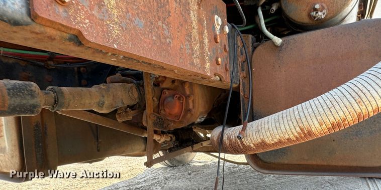 image for item MV9096 1986 Ford 9000 semi truck