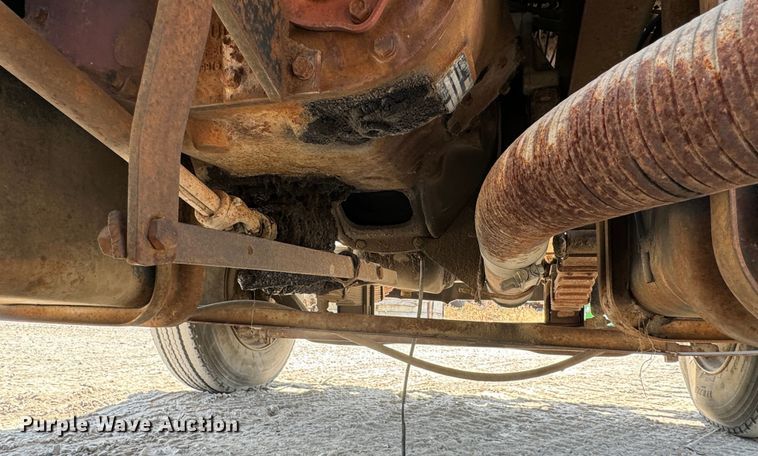 image for item MV9096 1986 Ford 9000 semi truck