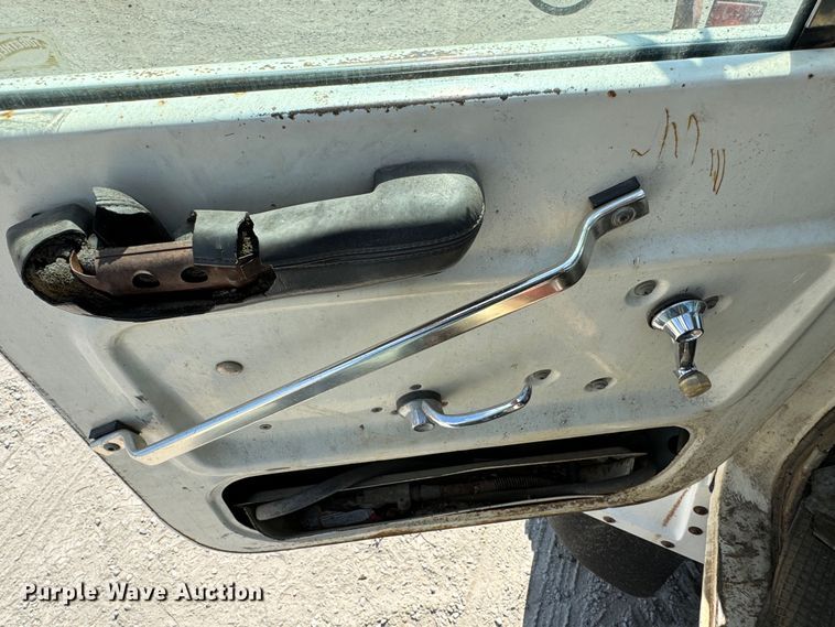 image for item MV9096 1986 Ford 9000 semi truck