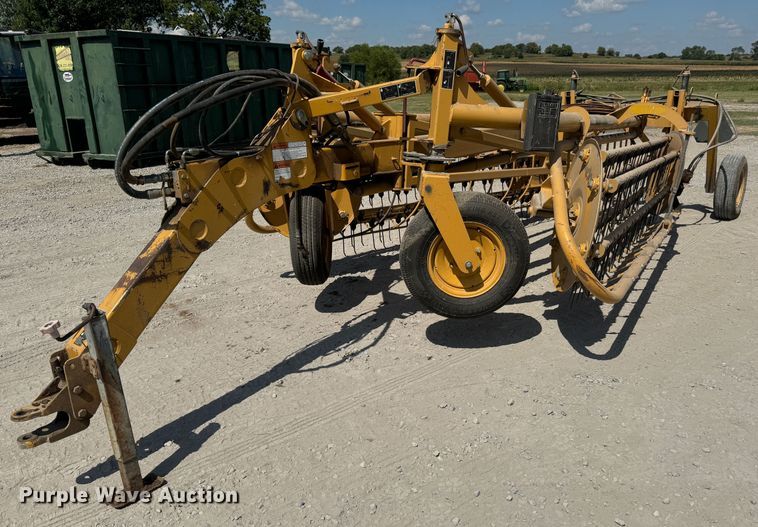 image for item MV9097 2008 Vermeer  R2300 hay rake