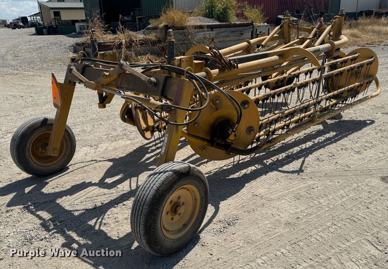image for item MV9097 2008 Vermeer  R2300 hay rake