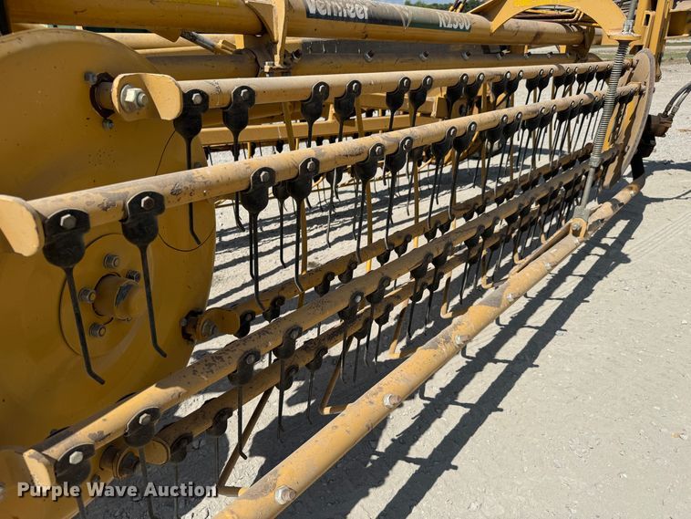 image for item MV9097 2008 Vermeer  R2300 hay rake