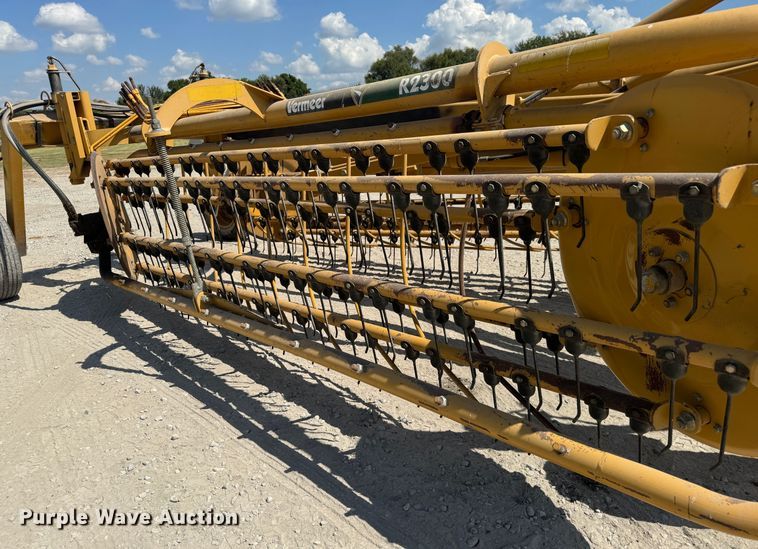 image for item MV9097 2008 Vermeer  R2300 hay rake