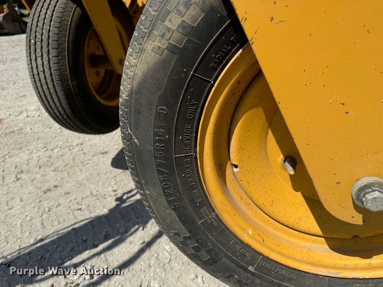 image for item MV9097 2008 Vermeer  R2300 hay rake