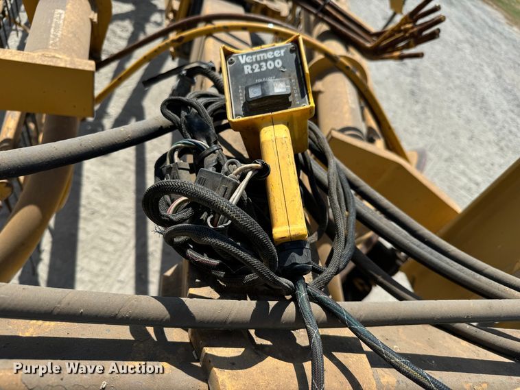 image for item MV9097 2008 Vermeer  R2300 hay rake