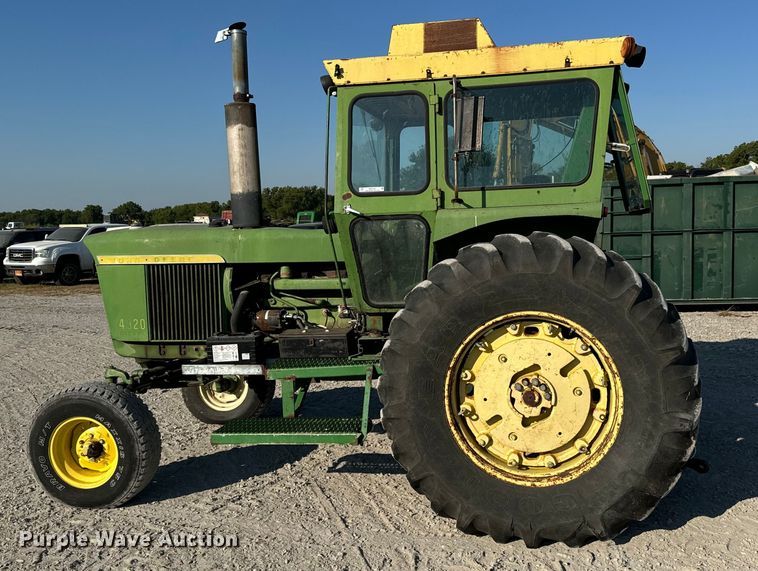 image for item MV9102 1972 John Deere  4320 tractor