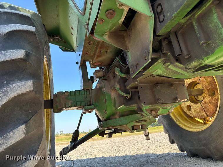 image for item MV9102 1972 John Deere  4320 tractor