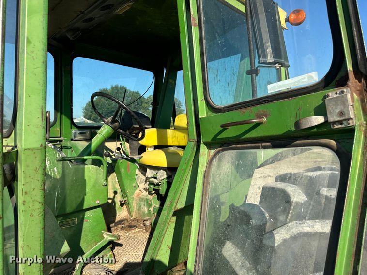 image for item MV9102 1972 John Deere  4320 tractor