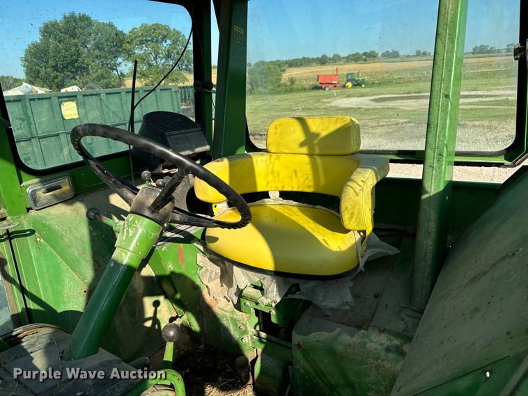 image for item MV9102 1972 John Deere  4320 tractor