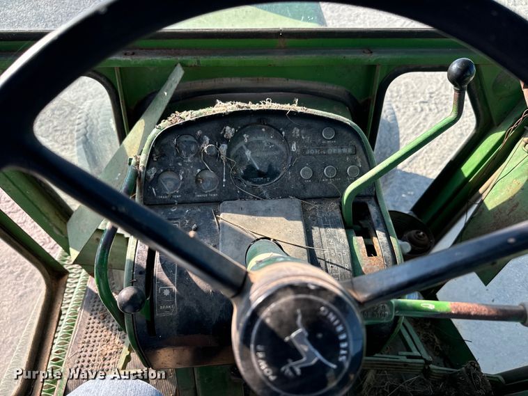image for item MV9102 1972 John Deere  4320 tractor