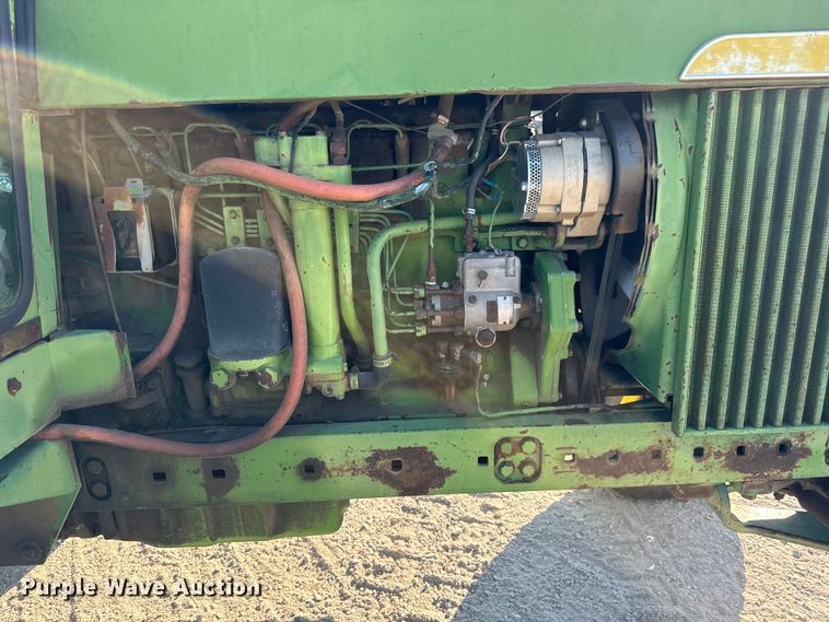 image for item MV9102 1972 John Deere  4320 tractor