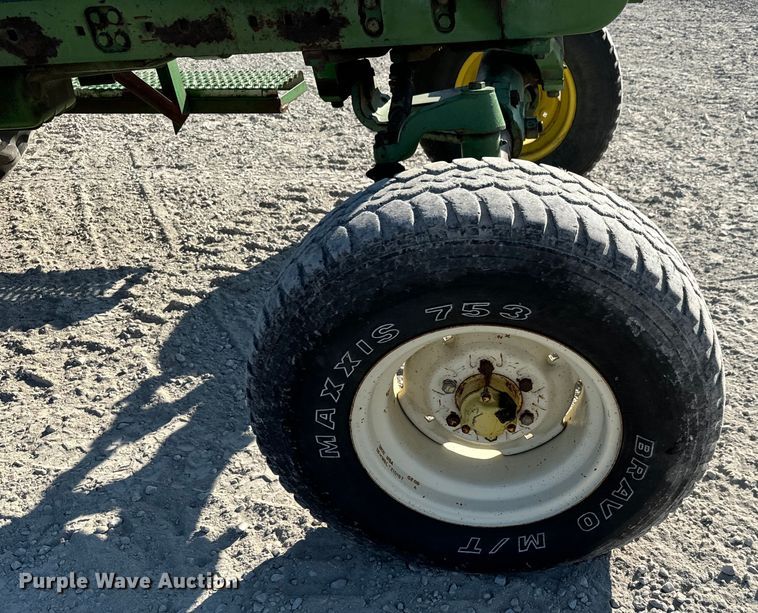 image for item MV9102 1972 John Deere  4320 tractor