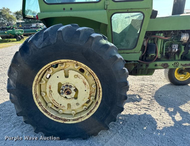 image for item MV9102 1972 John Deere  4320 tractor