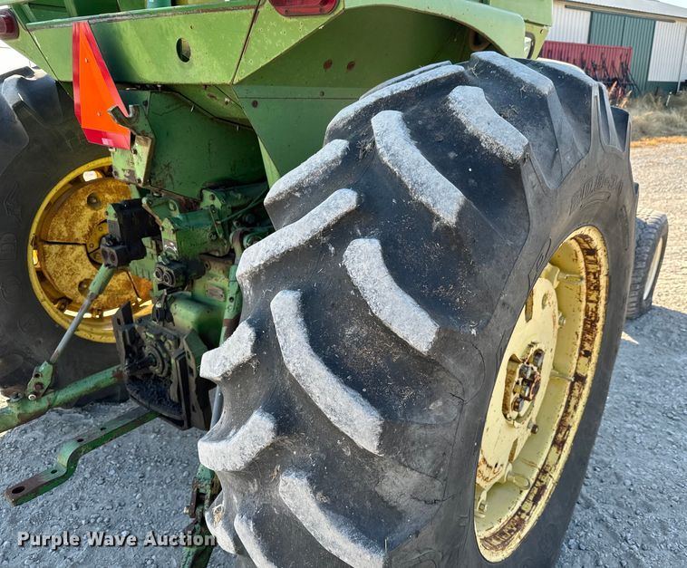 image for item MV9102 1972 John Deere  4320 tractor