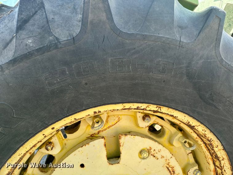 image for item MV9102 1972 John Deere  4320 tractor