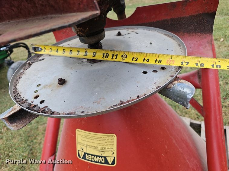 image for item NX9259 2005 Cosmo 500 spreader