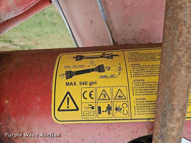 image for item NX9259 2005 Cosmo 500 spreader