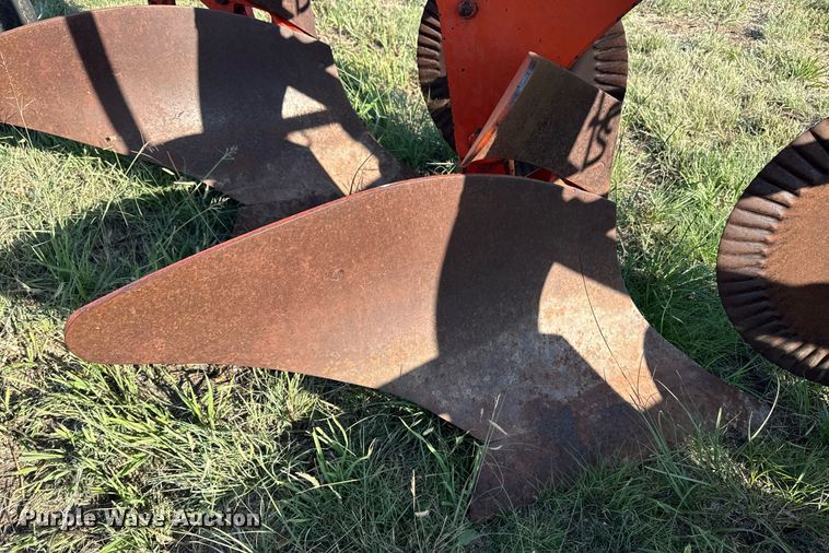 image for item OE9233 Case plow