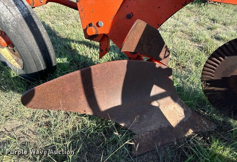 image for item OE9233 Case plow