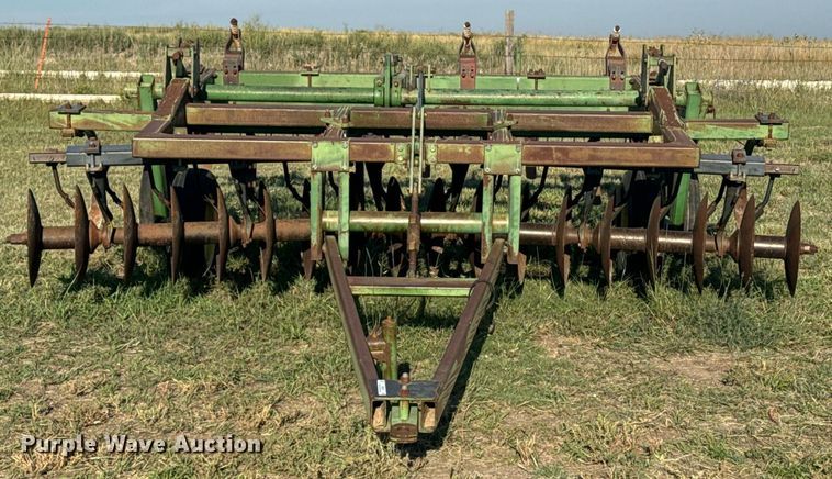image for item OE9236 John Deere 1710A disk ripper