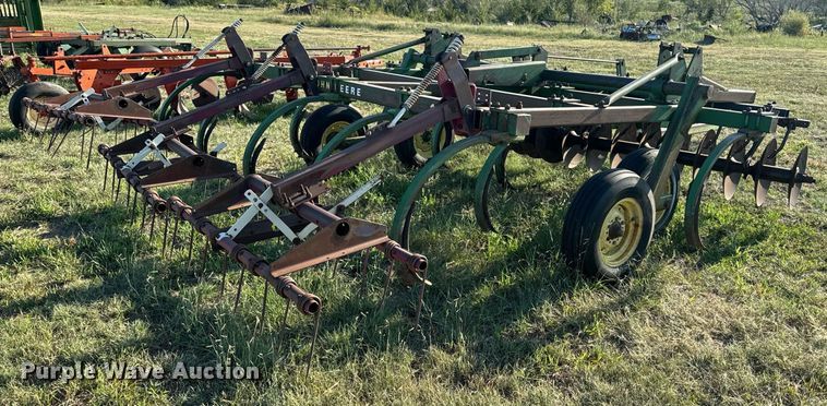 image for item OE9236 John Deere 1710A disk ripper