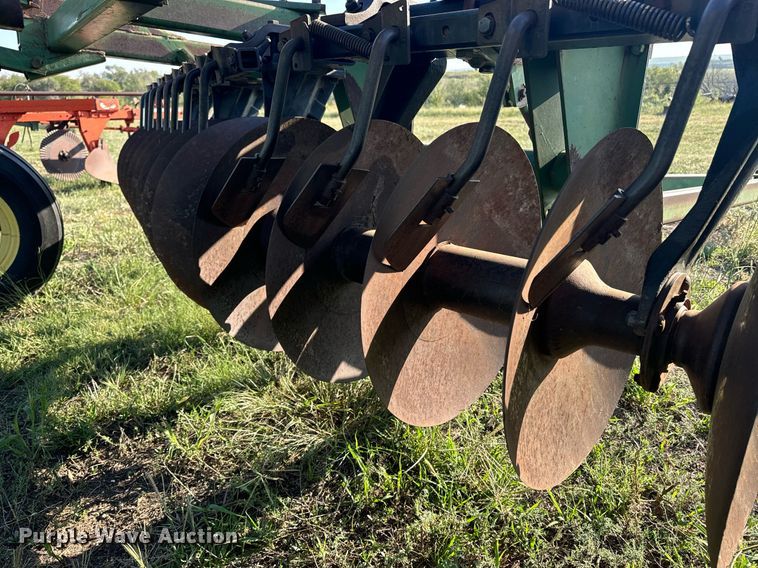 image for item OE9236 John Deere 1710A disk ripper