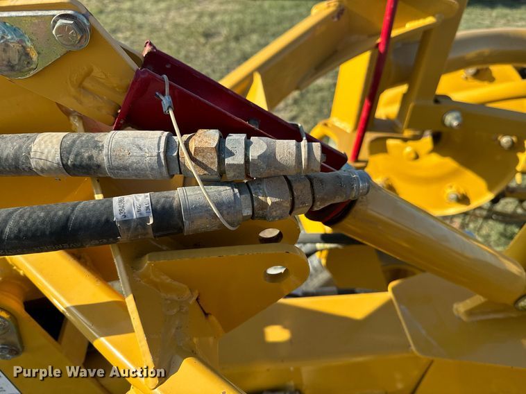 image for item OE9237 2008 Vermeer R2300 hay rake