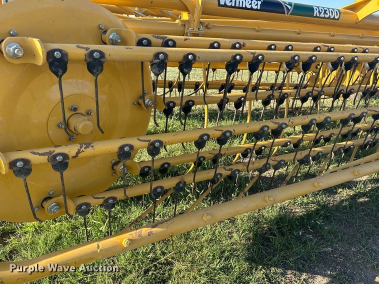 image for item OE9237 2008 Vermeer R2300 hay rake