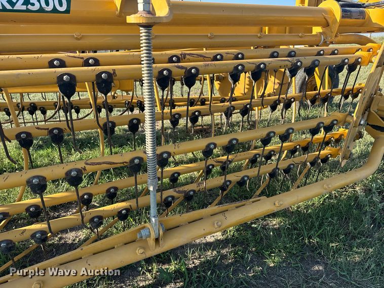 image for item OE9237 2008 Vermeer R2300 hay rake