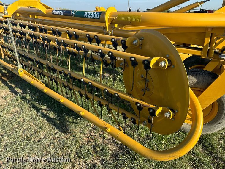 image for item OE9237 2008 Vermeer R2300 hay rake