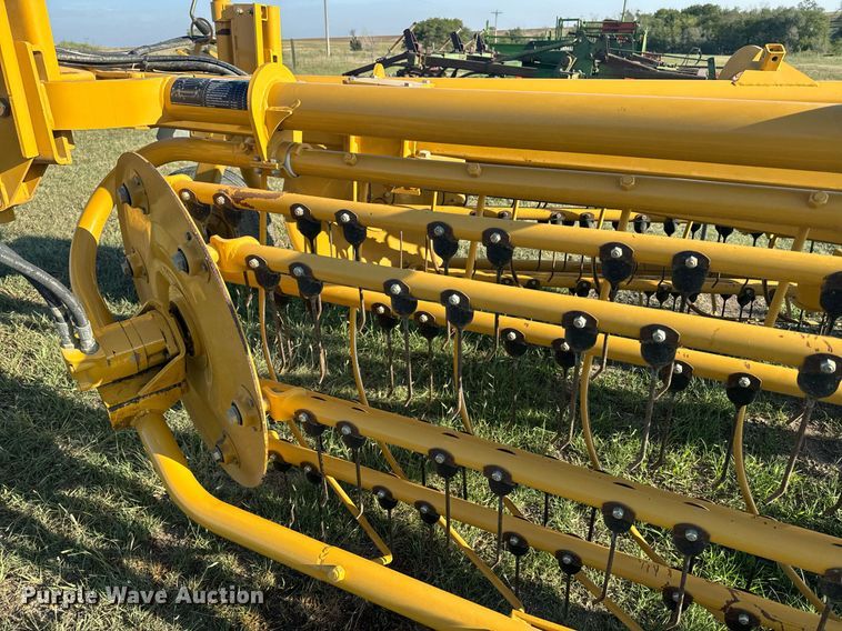 image for item OE9237 2008 Vermeer R2300 hay rake