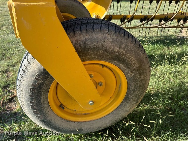 image for item OE9237 2008 Vermeer R2300 hay rake