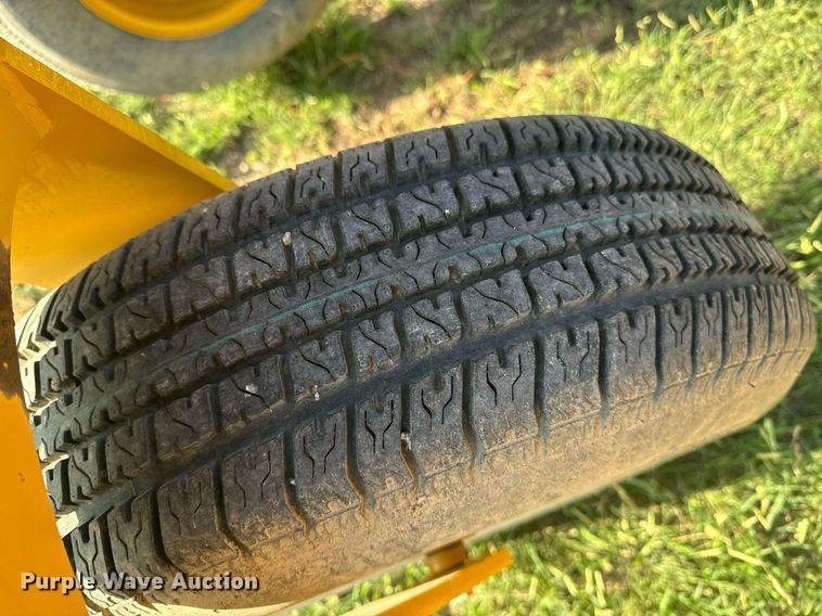 image for item OE9237 2008 Vermeer R2300 hay rake