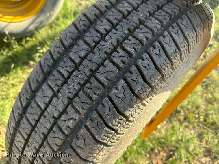 image for item OE9237 2008 Vermeer R2300 hay rake