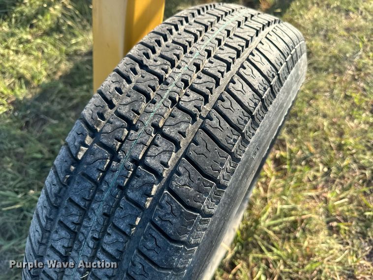 image for item OE9237 2008 Vermeer R2300 hay rake