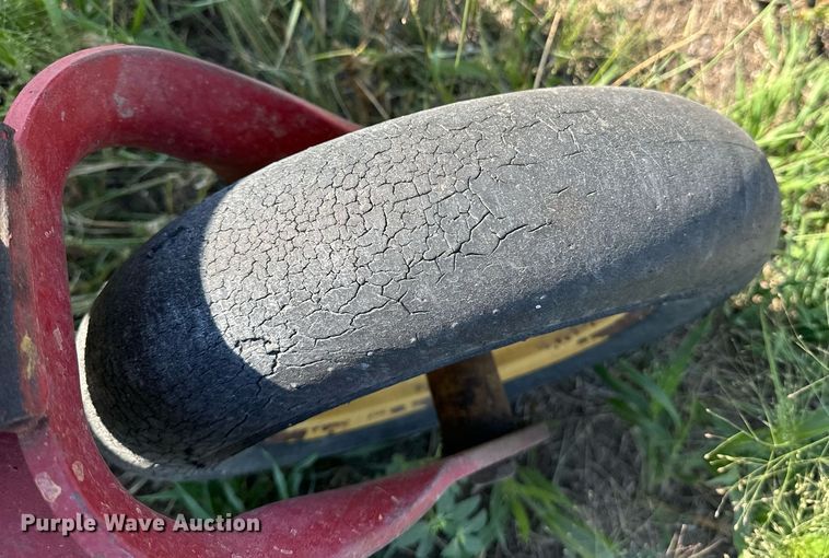 image for item OE9238 Ford New Holland Rolabar 57 hay rake